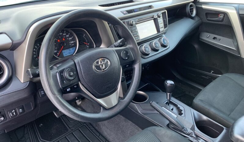 2015 Toyota RAV 4 LE AWD full